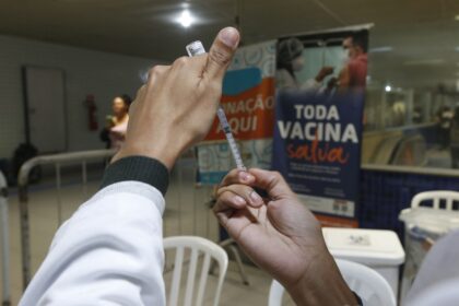 ministerio-da-saude-lanca-campanha-de-vacinacao-contra-covid-19-com-doses-atualizadas