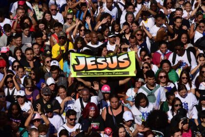 marcha-para-jesus-acontece-nesta-quinta-em-sp-com-musica-gospel,-louvor-e-politicos