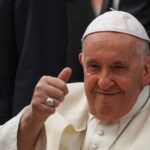 papa-francisco-convida-humoristas-para-evento-no-vaticano;-brasil-tera-dois-representantes-da-comedia