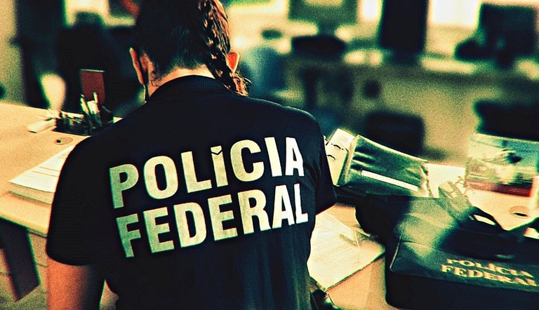 policia-federal-extradita-foragido-da-justica-preso-em-portugal