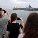 ‘guerra-fria-feelings’:-navios-de-guerra-russos-chegam-a-cuba-para-exercicios-militares,-e-eua-monitoram-de-perto;-video