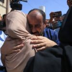 israel-liberta-dezenas-de-presos-palestinos,-incluindo-diretor-de-hospital