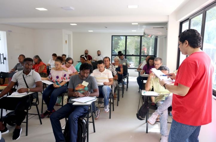 fortaleza-bilingue-oferece-mais-de-300-vagas-para-cursos-de-idiomas-e-oficinas-gratuitas-em-julho